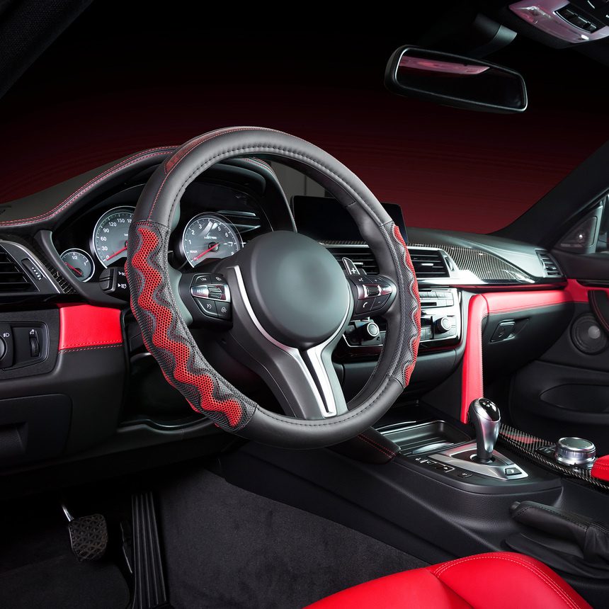 Оплётка руля AUTOPROFI из экокожи AP-1968 BK/RD (M)