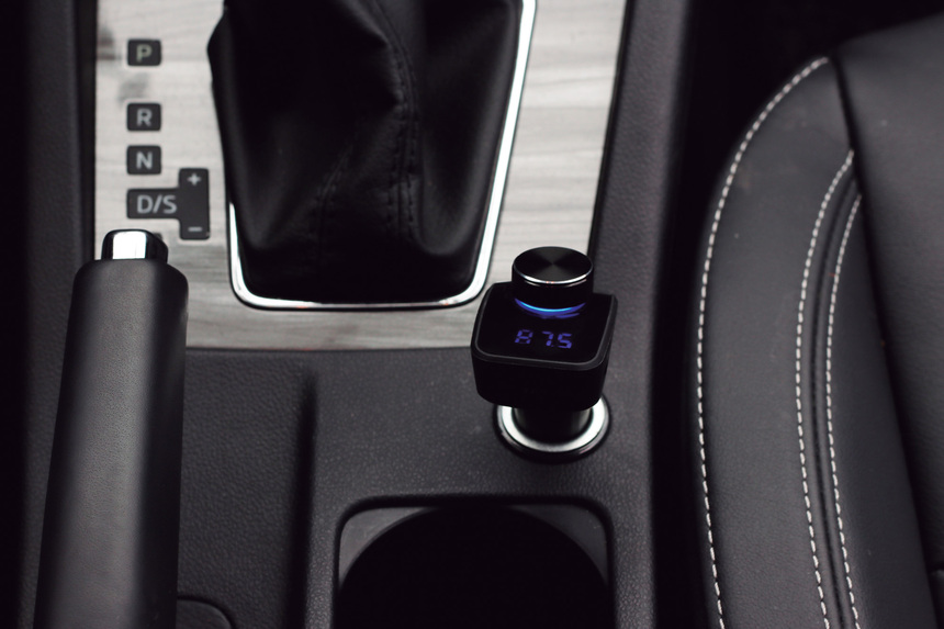 Автомобильное зарядное устройство и FM трансмиттер KODAK для телефона/планшета, USB, AUX, U-disk, Quick Charge 3.0. UC111