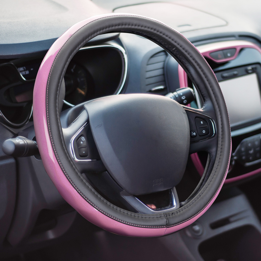 Оплётка руля AUTOPROFI из экокожи AP-1933 BK/PINK (M)