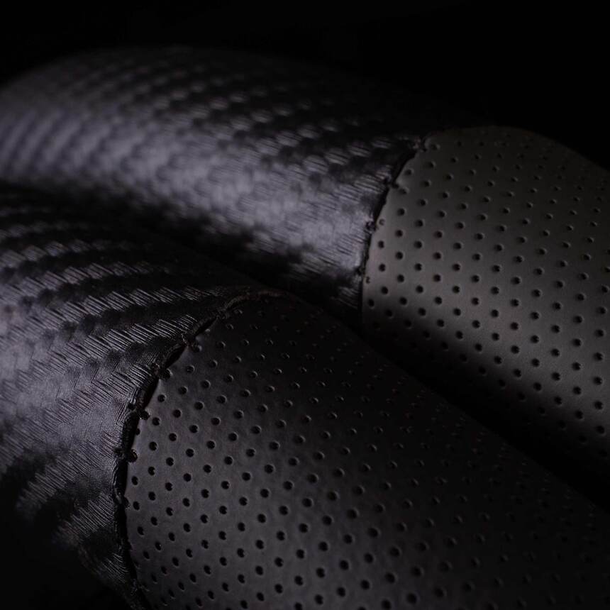 Кожаная оплётка на руль Car Performance CP-2031 BK/GY (M)